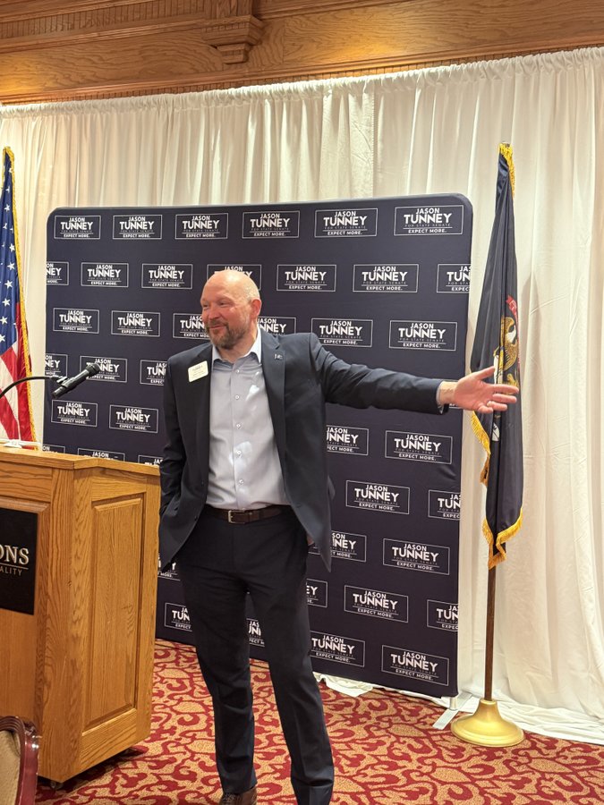 Jason Tunney announcing his special republican primary election win in Michigan's 35 state senate district.