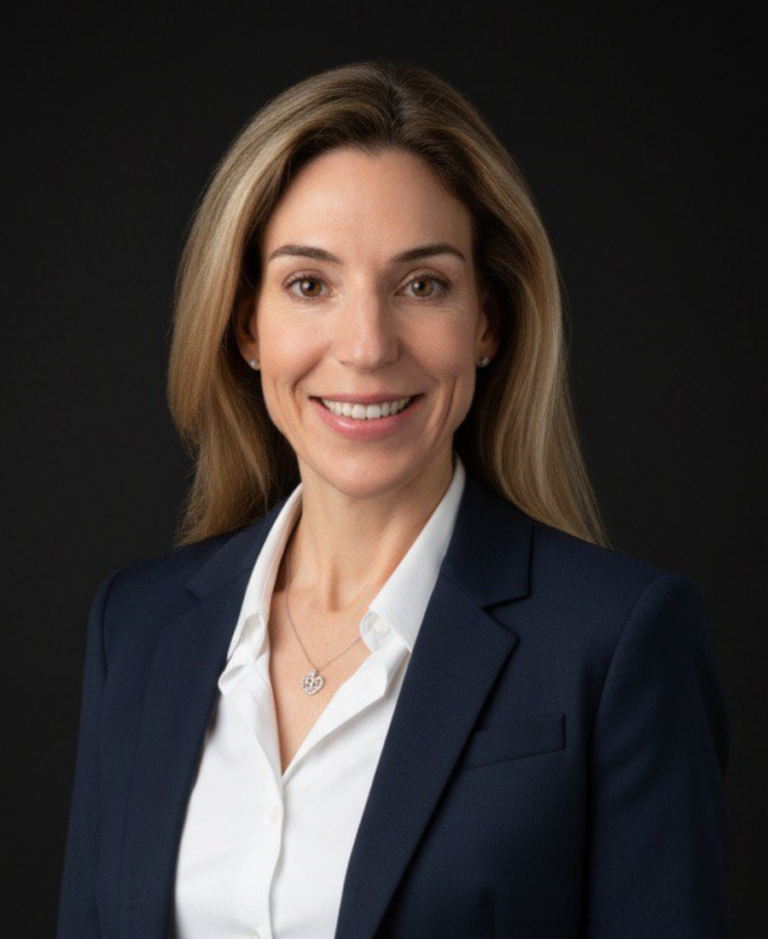 Headshot of Lena Epstein